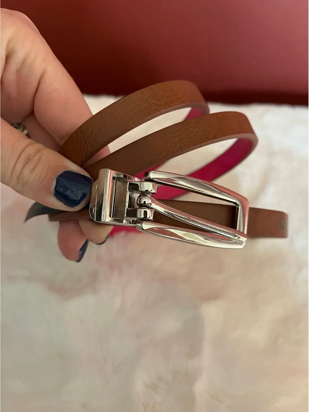 Express women’s size medium reversible pink and brown thin belt, silver har